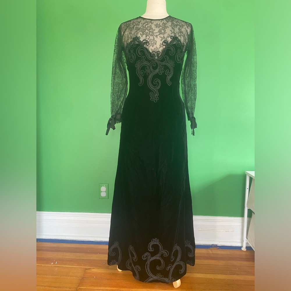 90s Oscar de la Renta archival museum silk velvet lace maxi gown dress black